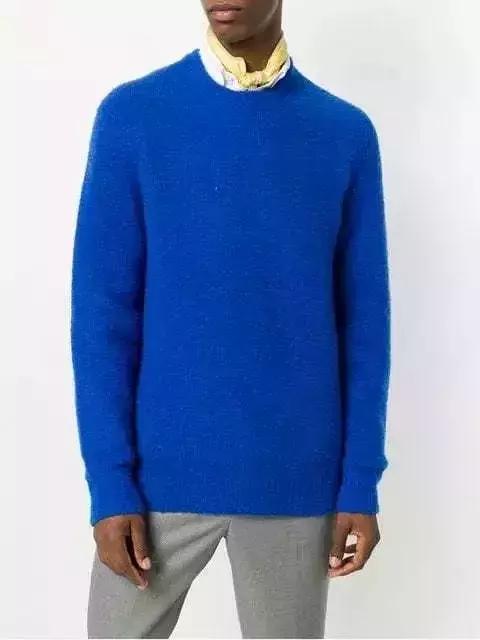 男士丝巾打法，男士方巾丝巾的系法（关于男士丝巾和它的系法）