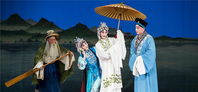 白蛇传简介，白蛇传简介20字（神话传说《白蛇传》浅析）