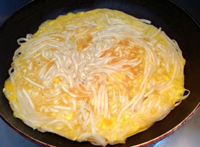 圖片[6]-【掛面煎餅】做法步驟圖 孩子特別喜歡 一盤不夠吃-起舞食譜網(wǎng)