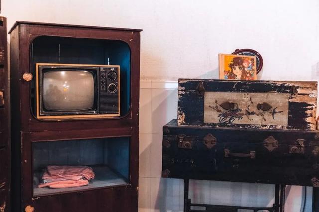 请问深圳哪里有非常好吃的烧鸡，深圳哪里的鸡煲好吃（2个月连开3家店）