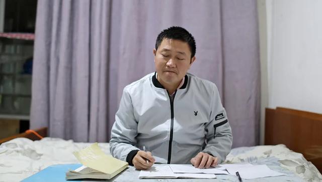 郑州牧专学校（河南农民工登上浙大数学系讲台）