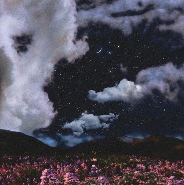 美好阳光且干净的女生头像  星空迷上了山野微信，美好阳光且干净的女生头像  星空迷上了山野，有雾有灯也有归人。（有哪些好看非人物的头像）