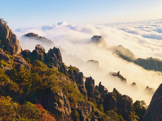 九华山在哪里，九华山在哪里属于哪个省市（这个小城是否要改为“九华山市）