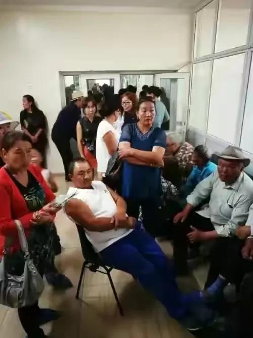 蒙古国独立现后悔吗，蒙古国现在咋样？会不会回到以前和中华帝国的关系（蒙古国的现状）