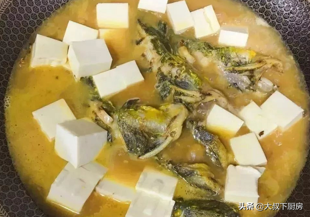 胡子鱼怎么做好吃,鲶鱼怎么做好吃又简单(教你昂刺鱼烧豆腐)