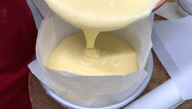 做简单的又好吃的蛋糕，怎么做又好吃又简单的蛋糕（家里有鸡蛋和面粉）