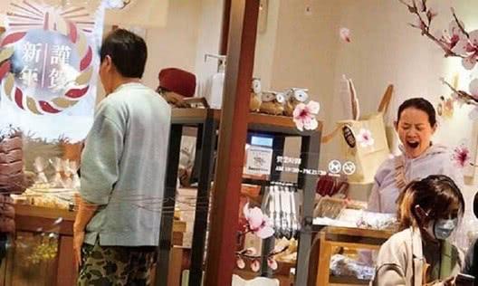 恋爱长跑结婚祝福语6，爱情长跑的结婚感言（47岁曾宝仪与男友外出吃饭）