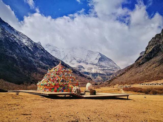 稻城亚丁几月份去最好，11月去稻城亚丁要注意什么（让稻城亚丁自己告诉你什么时候去亚丁最美）