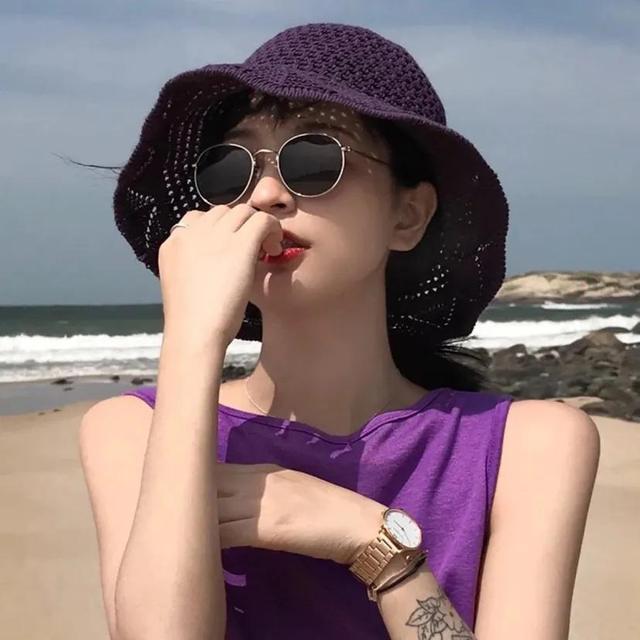 紫色系女生头像，紫色系女生头像动漫微信（我该用什么去纪念你在我的青春里闪耀过）