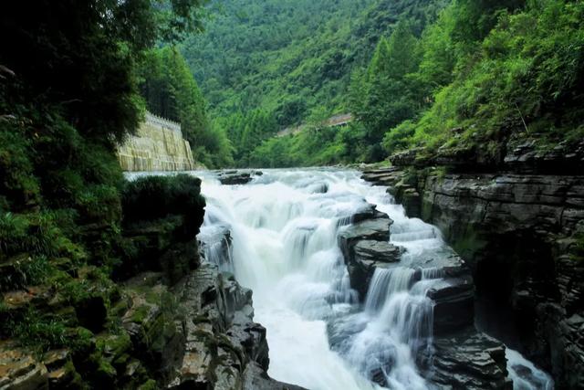 建始有什么好玩的，建始有什么好玩的景区（来恩施这个小众避暑地）