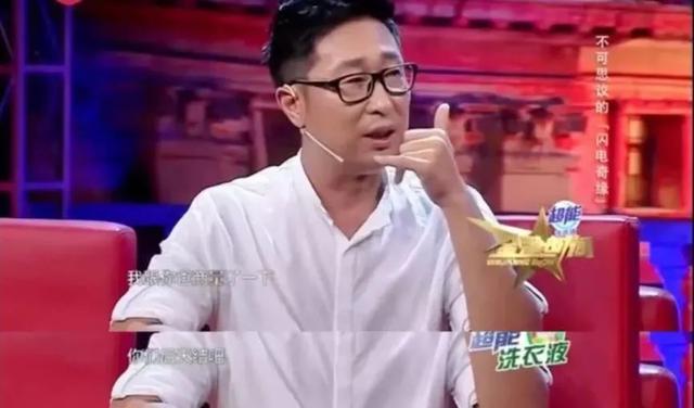 倪大红与老婆合影，这10位老戏骨和妻子