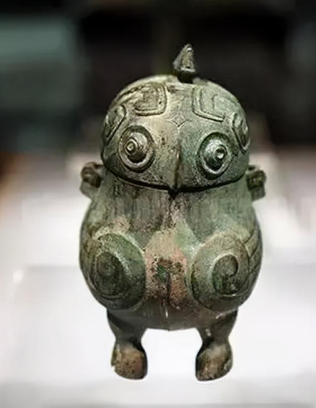 养雪鸮犯法吗，宠物雪貂多少钱一只（猫头鹰的构造原来这么奇葩）