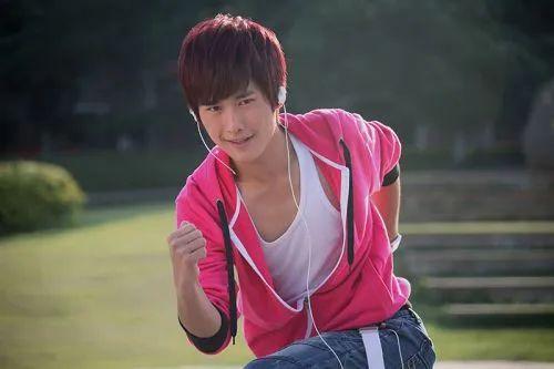 郭敬明朱梓骁发生了什么事，朱梓骁是因为什么被雪藏了（因郭敬明人气暴跌无戏拍）