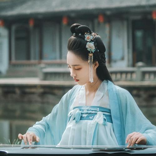 xx心悦xx，心悦.（典雅的古风淡雅网名卷墨书香-可爱点）