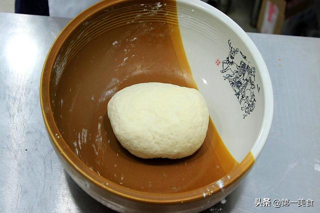 洛馍怎样做不硬，水烙馍怎样做不硬（怎样做才能又薄又软又筋道）