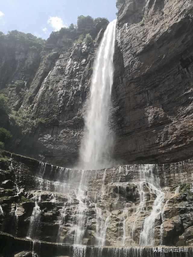关于彩虹的诗句，关于彩虹的诗句现代诗（七律.水中彩虹<旅途感怀>）
