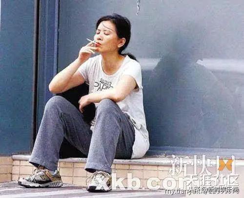 蓝洁瑛到底发生过什么，蓝洁瑛到底发生过什么事情（蓝洁瑛发疯背后原因比想象中更复杂）