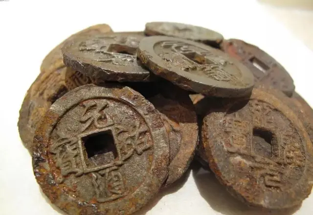 铜生锈了怎么去除铜锈，铜锈怎么去除方法（教你最专业的去锈及保养方法）