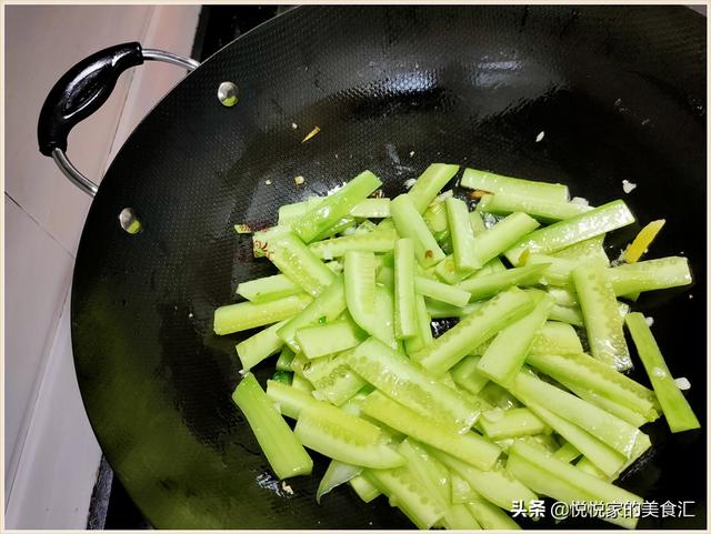 魔芋豆腐的做法，鲜魔芋豆腐详细制作方法（它是天然“燃脂菜”）