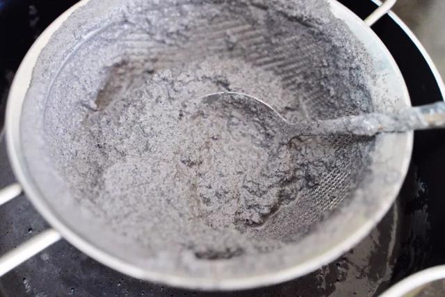 黑芝麻糊怎么冲，南方黑芝麻糊怎么冲不会结块（就是忘加这种米）