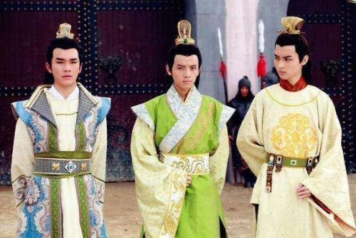 李渊是杨坚的儿子吗，李渊和杨坚什么关系（到底是一个怎样的人）