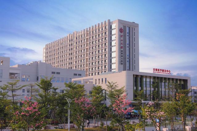 嘉兴华山医院，嘉兴华山医院属于上海哪个区（中国百强医院：四个地级市入围）