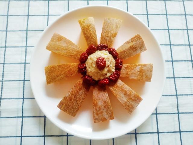 南瓜蒸肉沫家常做法，肉末蒸南瓜图片（搭配鸡胸肉蒸一蒸）