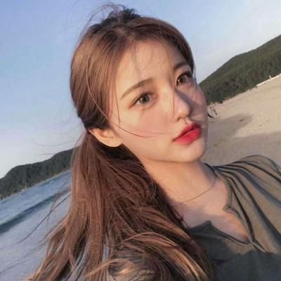 女人又拽又霸气的句子，女人又拽又霸气的句子语录（高冷霸气的女生超拽短句）