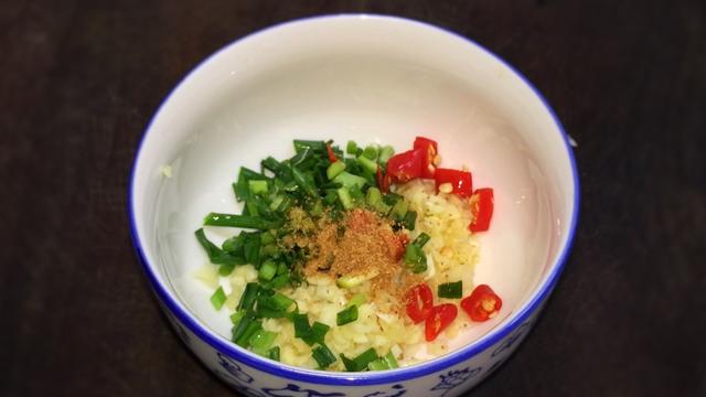 万能蘸料汁的做法，万能蘸料凉拌汁的做法（学会这款万能调料汁）