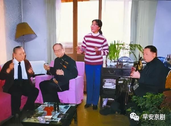 文场乐器不属于文场乐器的是，文场乐器不属于戏曲乐队中文场乐器的是（“文场”中乐器的应用）