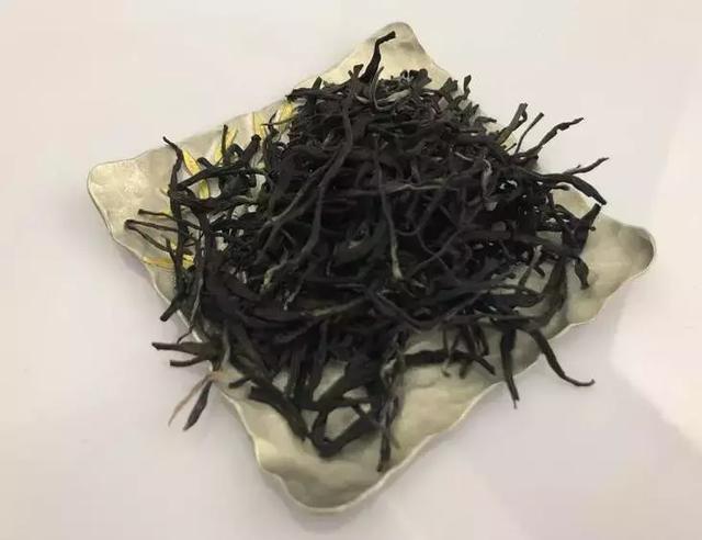 紫鹃茶的功效与作用，紫鹃茶的功效与作用及禁忌（紫鹃茶到底是什么）