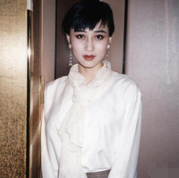 冯美英1993年——区淑贞1994年——李妮1995年——杨恭如1996年