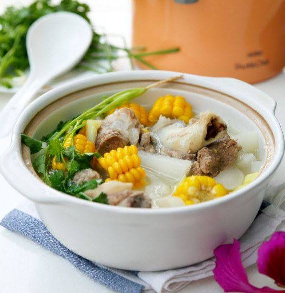 【豬骨頭湯】做法步驟圖 有助孩子骨骼生長 清香美味孩子愛喝-起舞食譜網