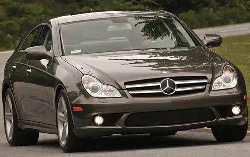 奔驰cls550，奔驰cls550是什么级别（强大的操控能力舒适的乘坐体验。）