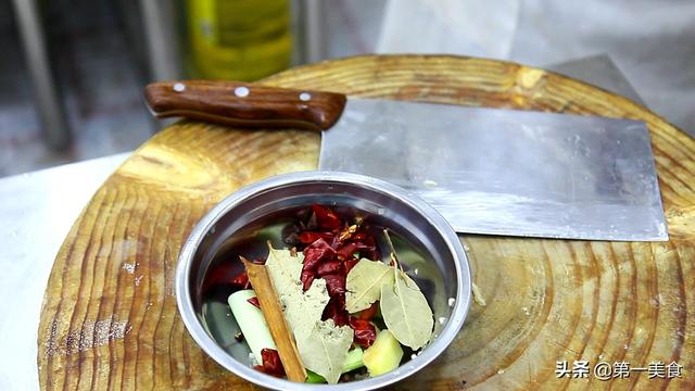 卤水鸡翅的做法，卤鸡翅的详细做法（教你在家如何做卤鸡翅）