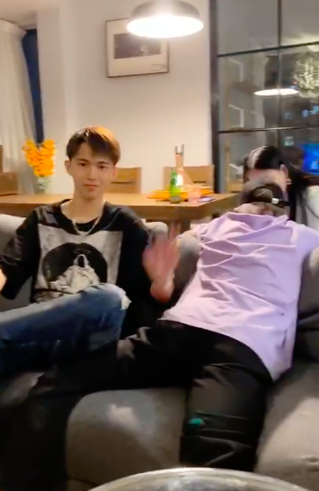 牌牌琦为什么被全网封，牌牌琦是被全网封吗（百万粉网红遭牌牌琦找人殴打）