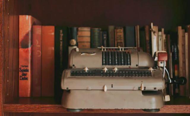 如何走出被劈腿的困境，处理劈腿绝招（我终于知道了怎么才能避开“渣男”）