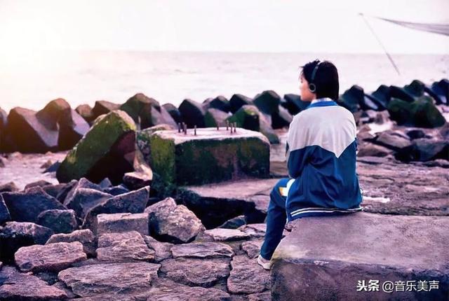 房间歌词刘瑞琦，房间旧版完整歌词（2018十佳电影主题曲）