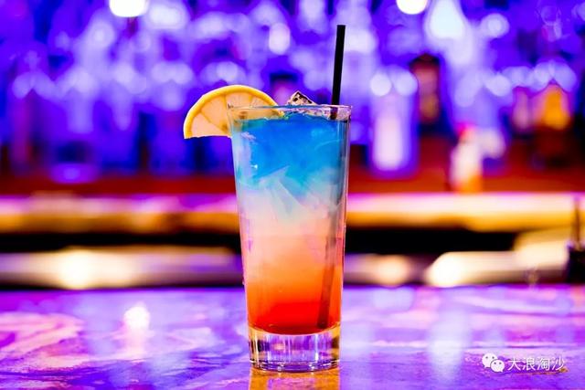 小布尔乔亚是什么意思，布尔什维克是什么意思（小资产阶级是它最忠实的观众）