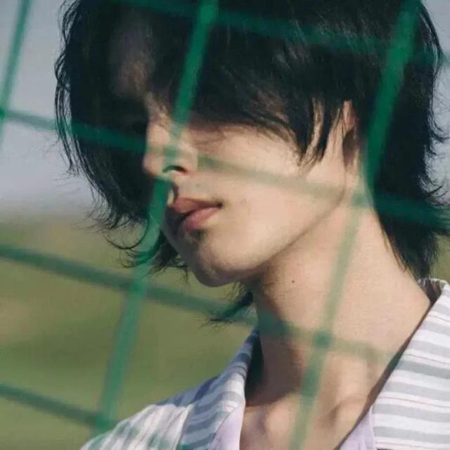 林知晚  个性超帅气男头，微信头像，林知晚  个性超帅气男头（超多个性、帅气男生头像任你选）