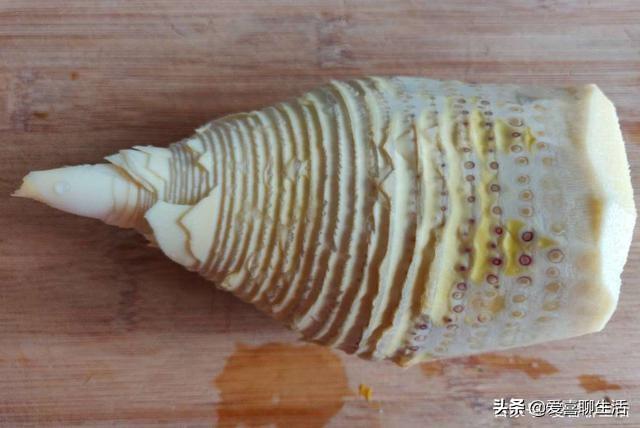 笋丝炒肉最正宗的做法，笋干丝炒肉的做法大全（多做这一步的竹笋炒肉丝）