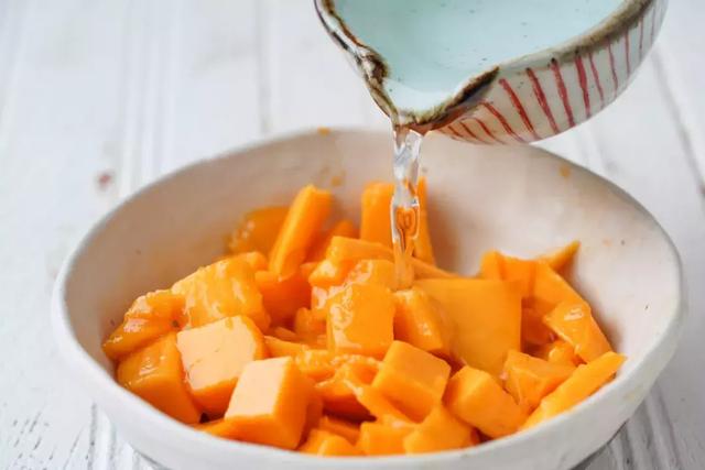 冰棍的制作方法,油炸老冰棍的制作方法(水果棒冰、酸奶棒冰、自制梦龙) 冰棍的制作方法,油炸老冰棍的制作方法(水果棒冰、酸奶棒冰、自制梦龙)