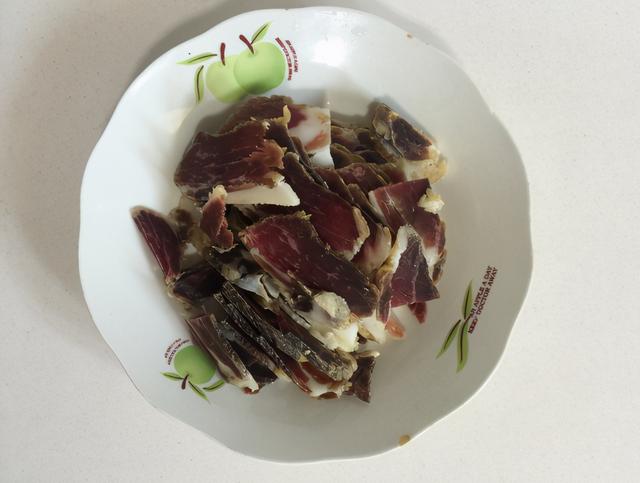 腊肉煮多久能熟，四川腊肉煮多久能熟（腊肉不能直接炒）