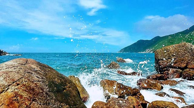 杨梅坑一日游攻略，深圳杨梅坑海边一日游行程线路攻略（深圳大鹏杨梅坑必看游玩攻略）