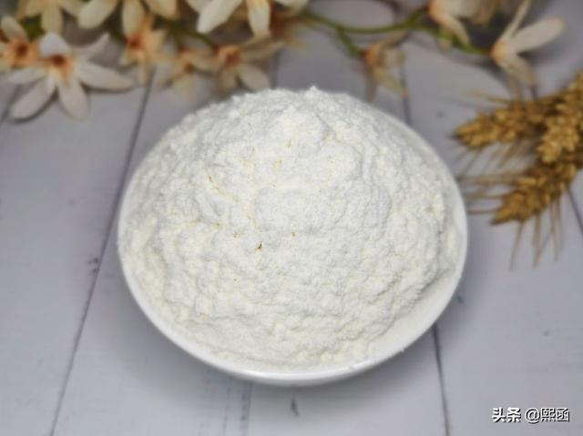 低筋面粉怎么做，低筋面粉是拿什么做出来的（再也不用出去买）