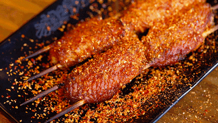 香辣鸡翅怎么做好吃又简单的做法窍门，香辣鸡翅怎么做好吃又简单的做法窍门视频（引爆味蕾的变态辣鸡翅）