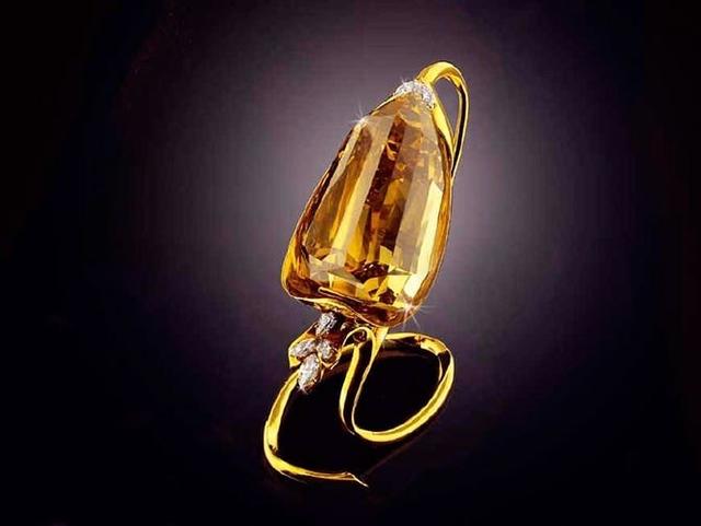 世界上最大的钻石，世界上最大的钻石公司（世界十大最大钻石）