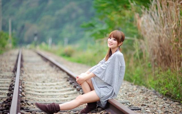 女朋友跟好多人睡过还应该要吗，跟很多人睡过的女人还能要吗（如果你女友有过很多前男友）