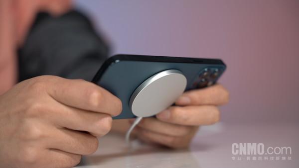 手机qq透明头像怎么弄，手机qq透明头像怎么弄出来（1700元差价该选谁）