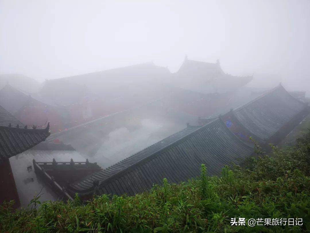 贵州梵净山门票多少钱一张，梵净山门票多少钱一张（梵净山被称为“贵州第一山”）